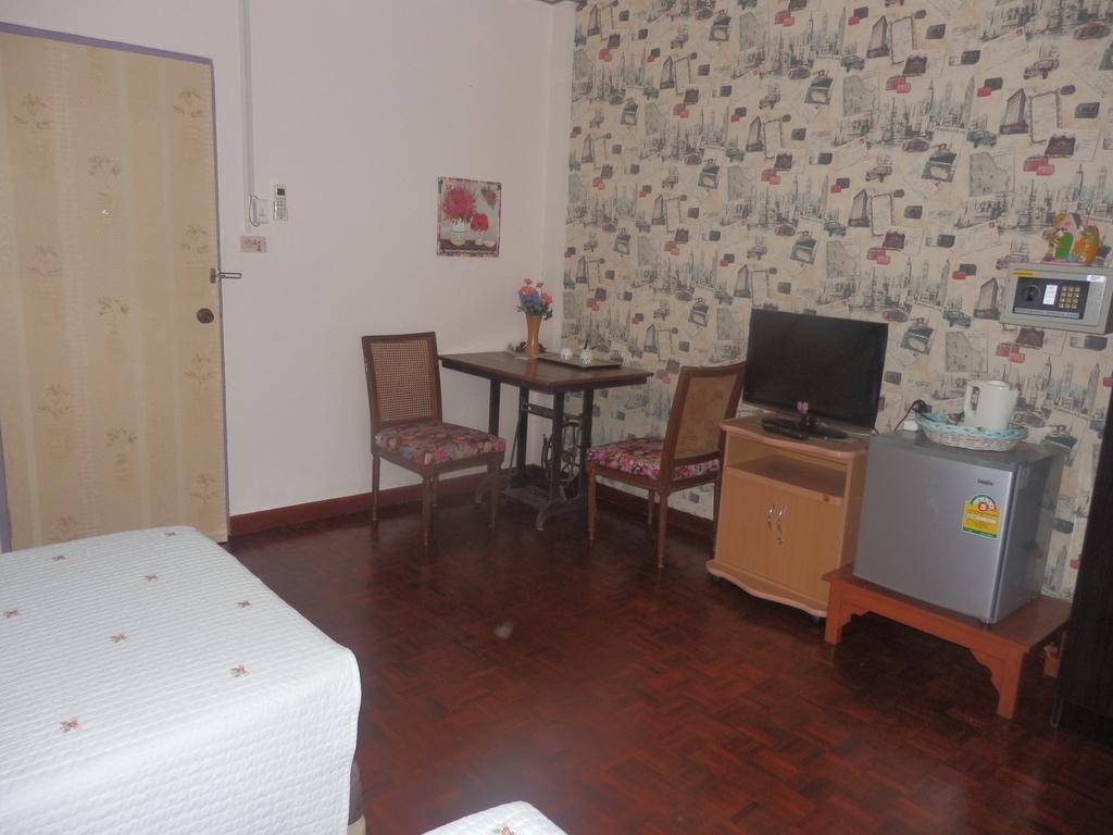 Hua Hin Tour Guesthouse Екстериор снимка
