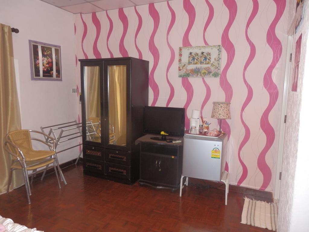 Hua Hin Tour Guesthouse Екстериор снимка