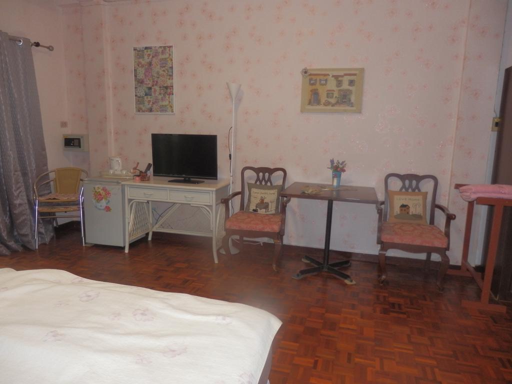 Hua Hin Tour Guesthouse Екстериор снимка